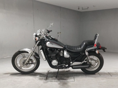 Kawasaki ELIMINATOR 400-1