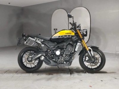 Yamaha XSR900