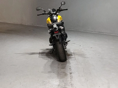 Yamaha XSR900