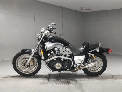 Yamaha V-MAX