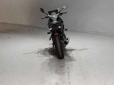 Yamaha MT-25
