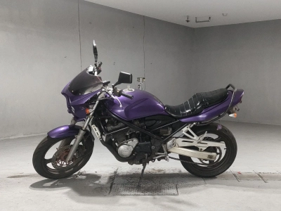 Suzuki BANDIT250-1