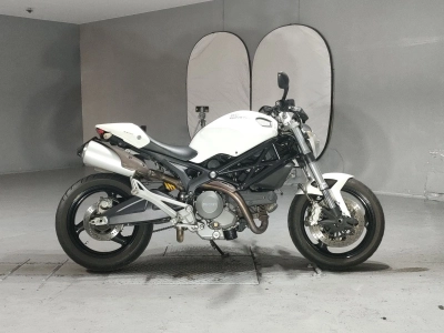 Ducati  DUCATI  MONSTAR 696 PLUS 