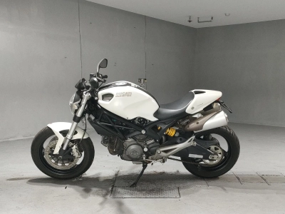 Ducati  DUCATI  MONSTAR 696 PLUS 