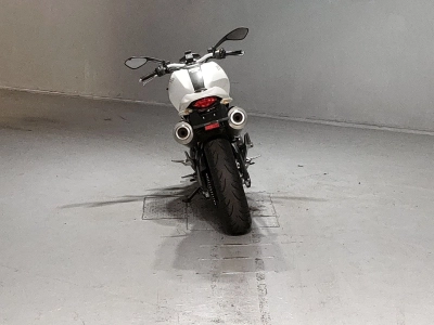 Ducati  DUCATI  MONSTAR 696 PLUS 