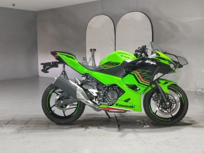 Kawasaki NINJA400