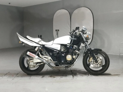 Yamaha XJR400R-1
