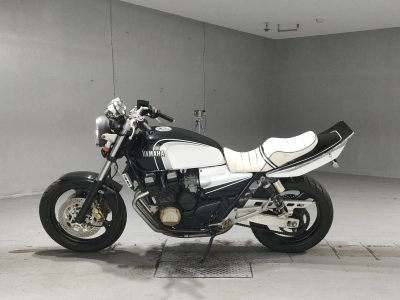 Yamaha XJR400R-1