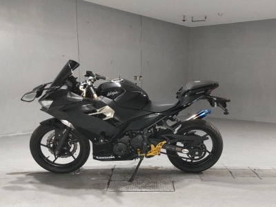 Kawasaki NINJA400