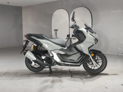 Honda ADV160