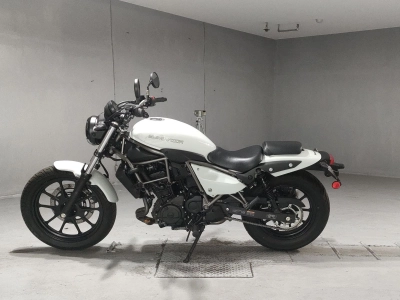 Kawasaki ELIMINATOR 400-1