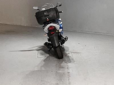 Suzuki GSR250F
