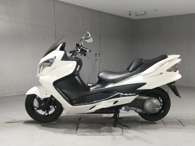 Suzuki SKYWAVE 250S