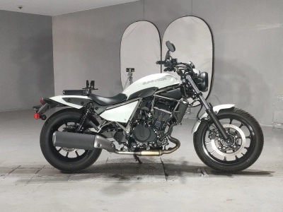 Kawasaki ELIMINATOR 400-1