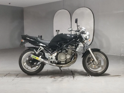 Suzuki BANDIT250-1