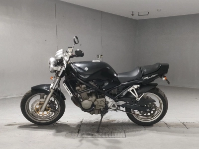 Suzuki BANDIT250-1