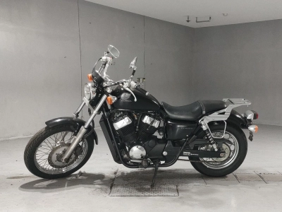 Honda VT400S