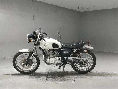 Suzuki ST250