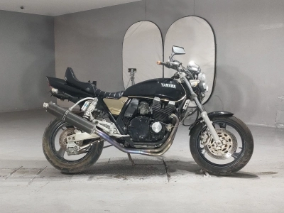 Yamaha XJR400