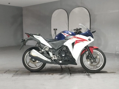 Honda CBR250R