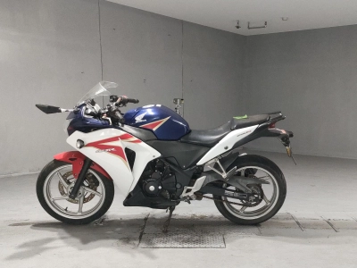 Honda CBR250R