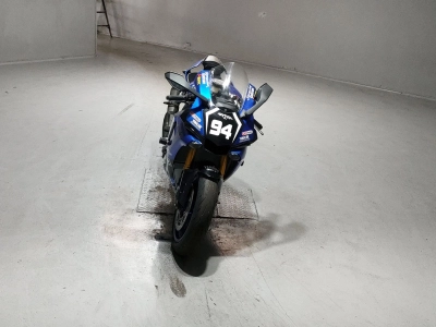 Yamaha YZF-R1