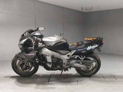 Kawasaki ZX-9R