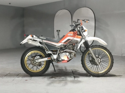 Yamaha SEROW 225W