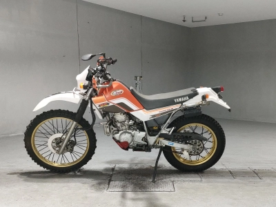 Yamaha SEROW 225W