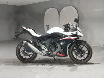 Suzuki GSX250R