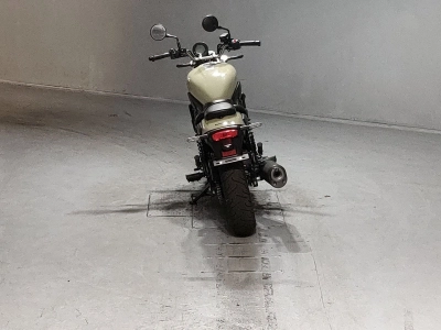 Kawasaki ELIMINATOR 400-1