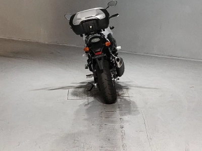 Suzuki GSR750