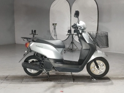 Honda  TACT  BASIC 