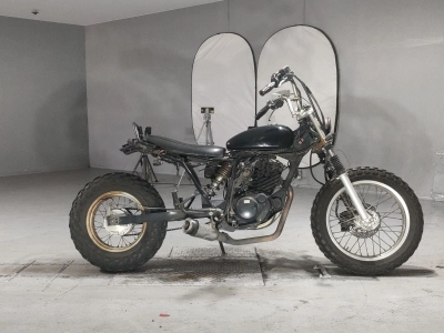 Yamaha TW225