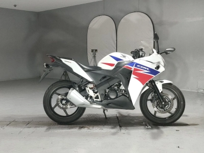 Honda CBR125R