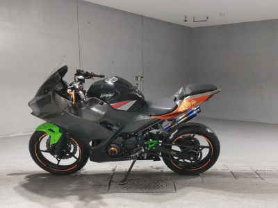 Kawasaki NINJA400