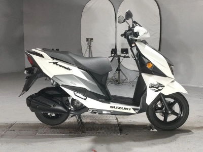 Suzuki AVENIS125