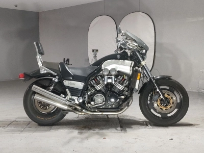 Yamaha V-MAX
