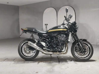 Kawasaki Z900RS