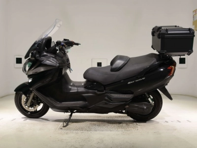 Suzuki SKYWAVE 650LX