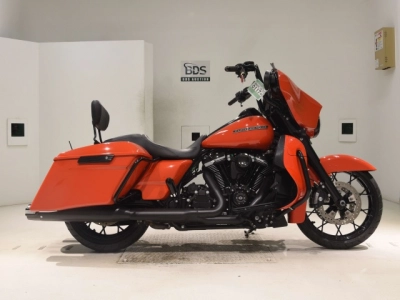 Harley-Davidson  HARLEY FLHXS1870