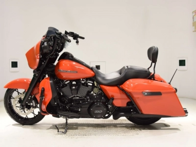 Harley-Davidson  HARLEY FLHXS1870