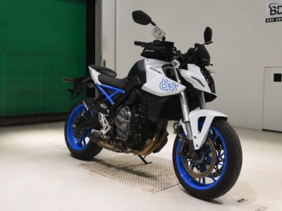 Suzuki GSX-8S