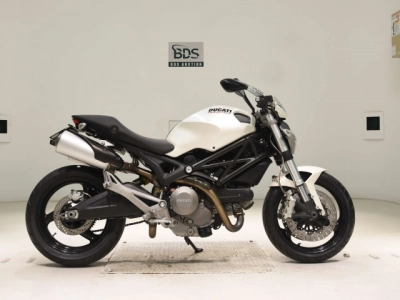 Ducati DUCATI MONSTER 696