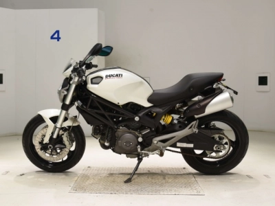 Ducati DUCATI MONSTER 696