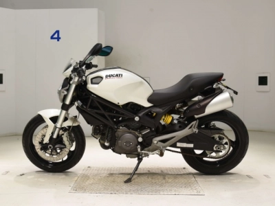Ducati DUCATI MONSTER 696