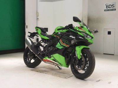 Kawasaki ZX-4R SE