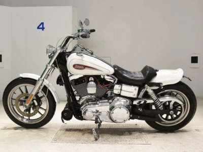 Harley-Davidson HARLEY FXDL1580