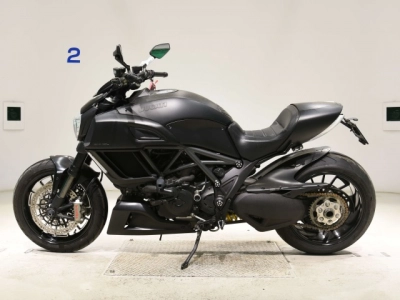 Ducati DUCATI DIAVEL DARK