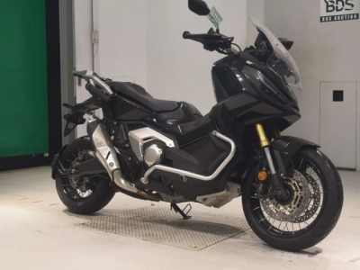 Honda X-ADV750-2